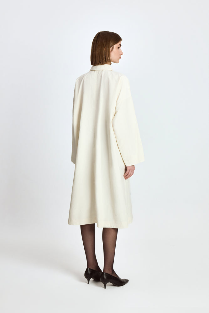 
                  
                    Raincoat "FIRST LADY" in Cream
                  
                